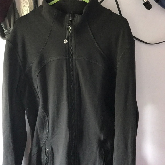LuLuLemon black jacket size Small - Picture 3 of 3